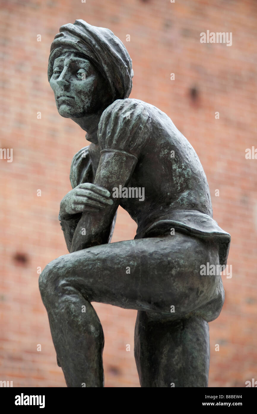 Statua nota come gli studenti monumento davanti la chiesa di Saint Mary. Plac Mariacki, Cracovia in Polonia Foto Stock