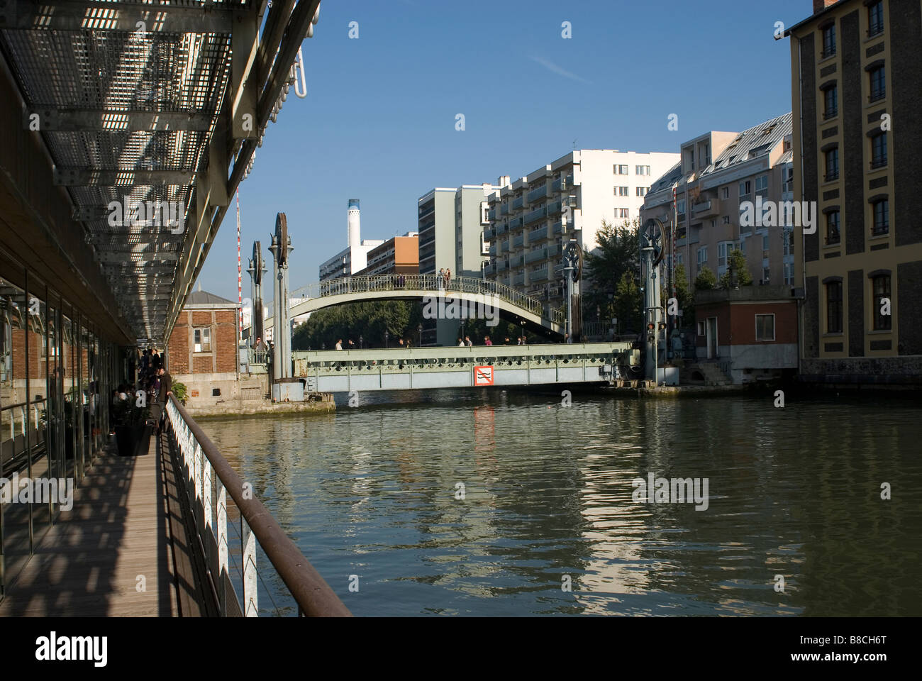 Le canal St Martin a Parigi Francia Foto Stock
