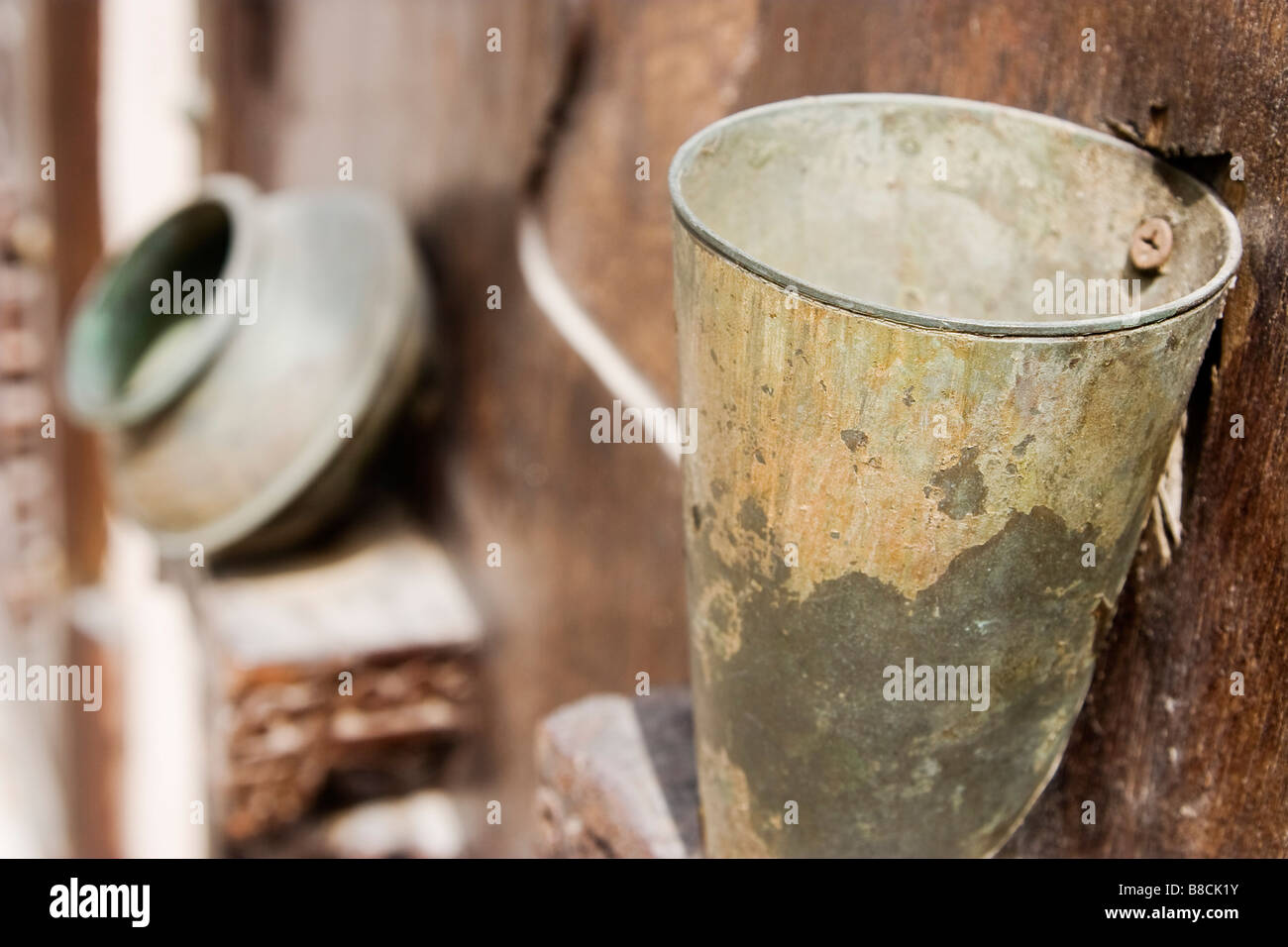 Dubai, UAE, allestita ante in legno presso il Villaggio del Patrimonio culturale nel Bur Dubai Foto Stock