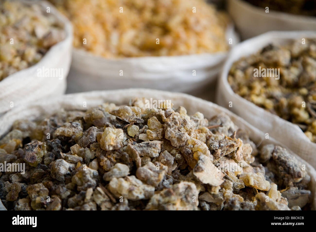 I UAE Dubai, incenso e altre spezie per la vendita in Spice Souk di Deira Foto Stock