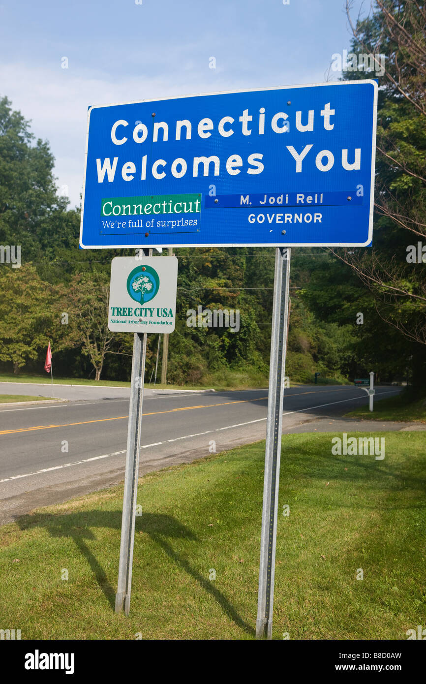 CT stato segno di benvenuto che legge nel Connecticut vi dà il benvenuto Foto Stock