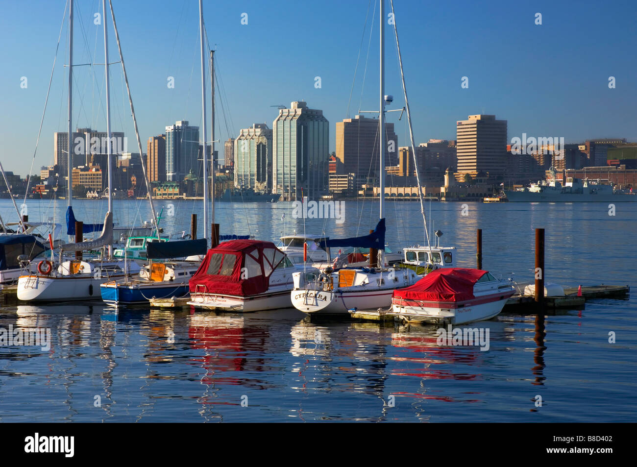 Marina barche di mattina presto, Halifax, Nova Scotia Foto Stock