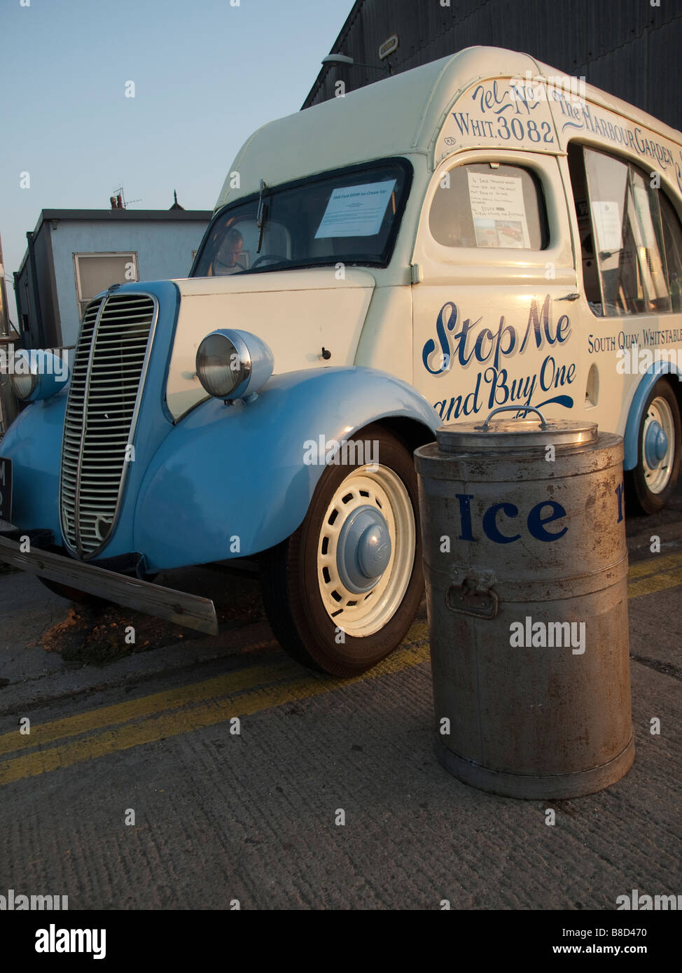 In vecchio stile ice cream van, Whitstable Foto Stock