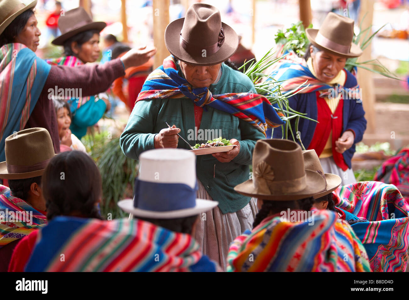 Le donne al mercato Chincherro. nr Cusco. Perù Foto Stock