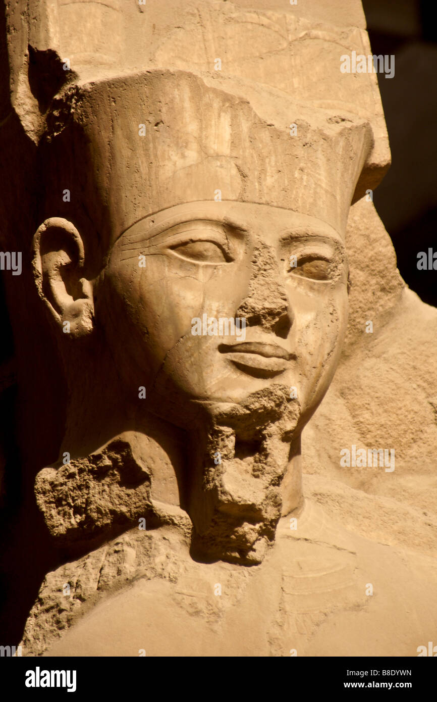 Faraone faccia in pietra al Tempio di Karnak Luxor Egitto Foto Stock