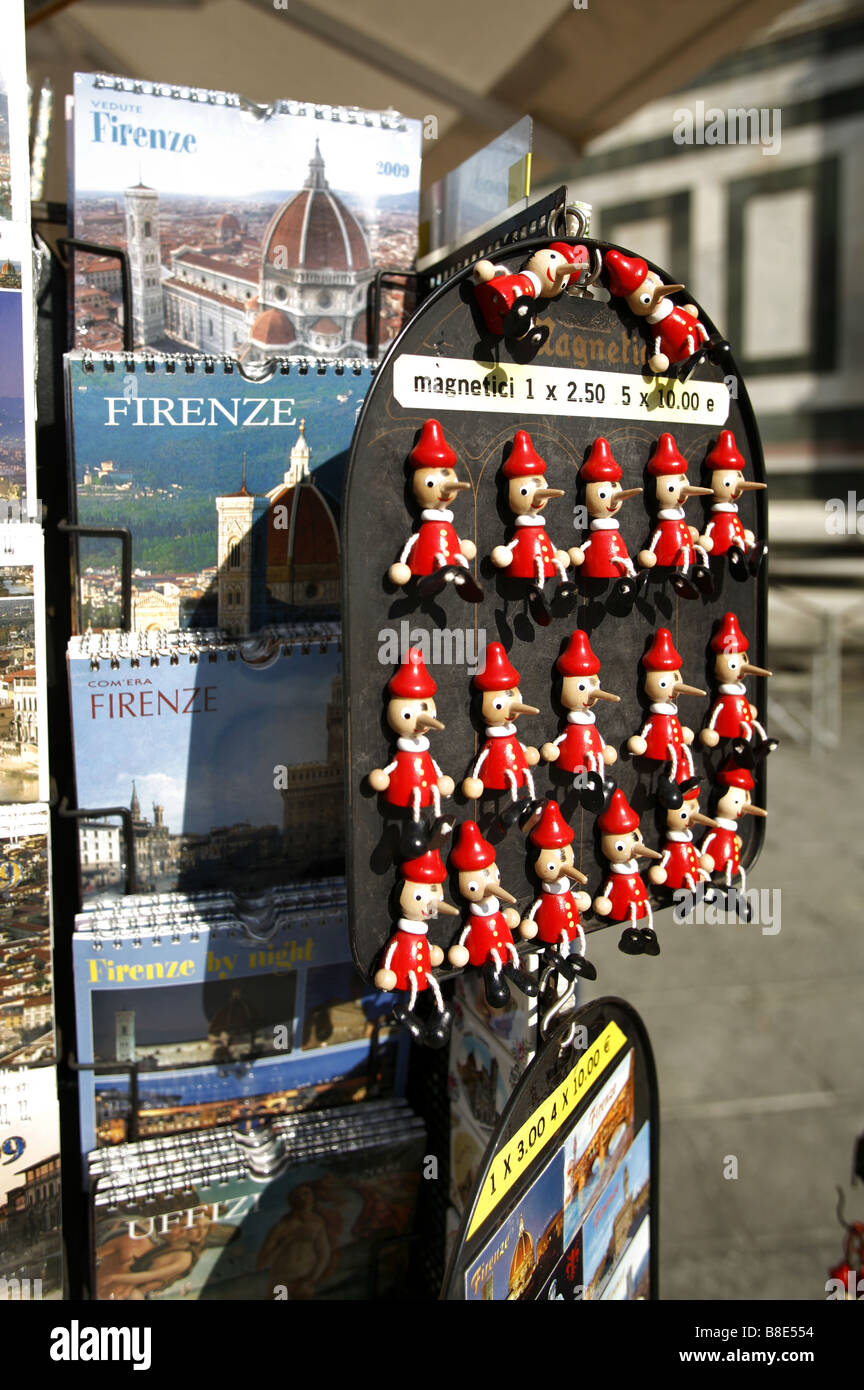 Pinocchio magnete souvenir & Firenze calandre, Firenze, Toscana, Italia Foto Stock
