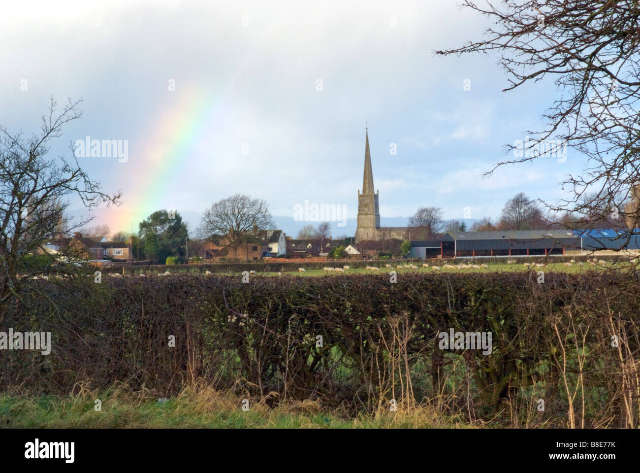 Chiesa di San Giovanni Evangelista, Cam vicino a Dursley dove Sir Peter Scott è sepolto Foto Stock