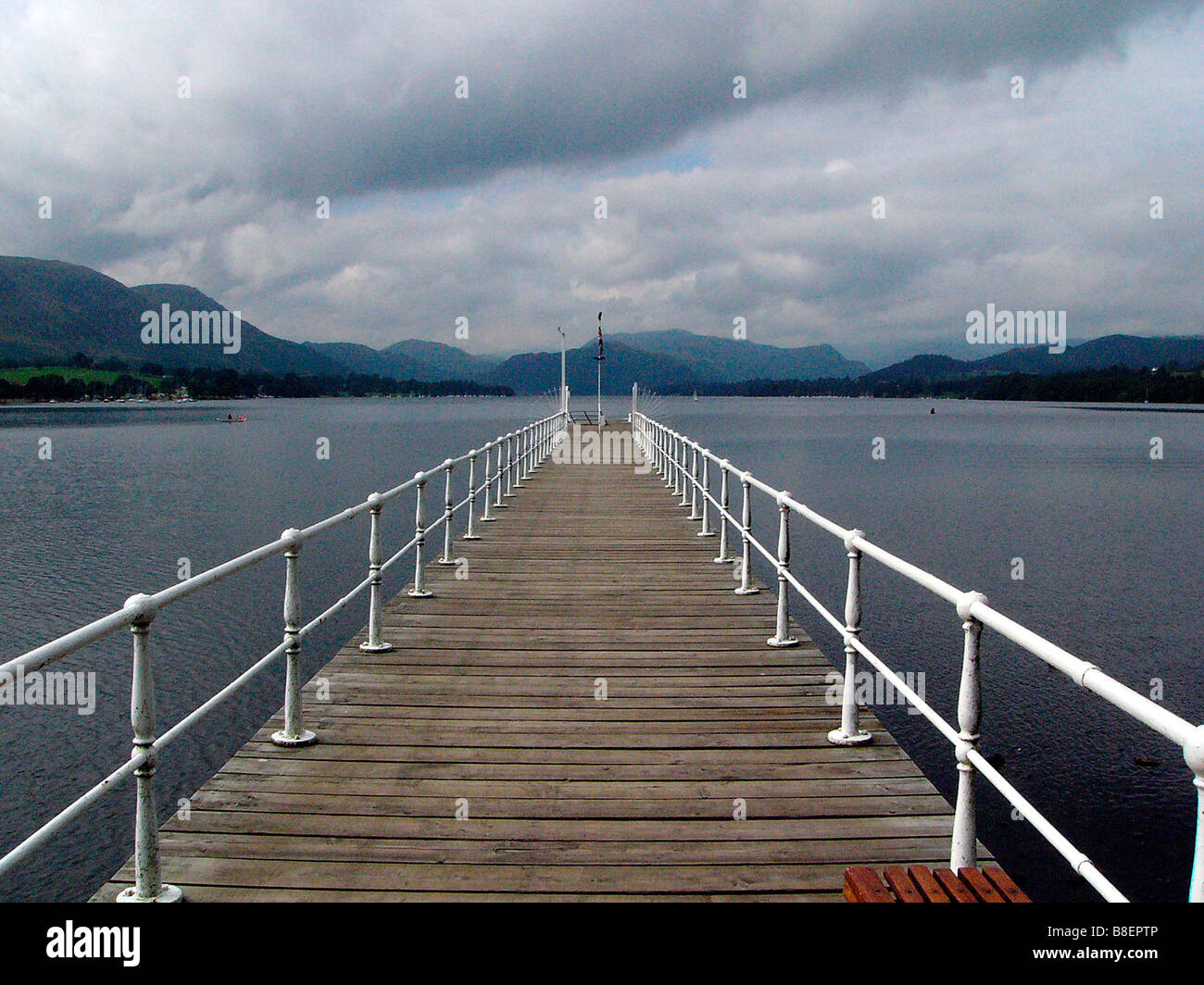 Dal molo presso Ullswater Lake District. Foto Stock