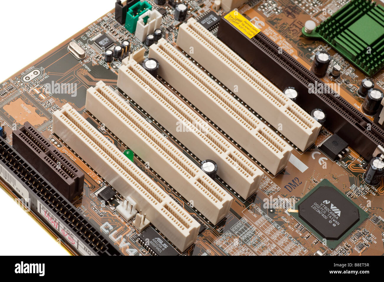 La scheda madre del computer interfaccia PCI socket su un Asus Pentium mainrboard Foto Stock