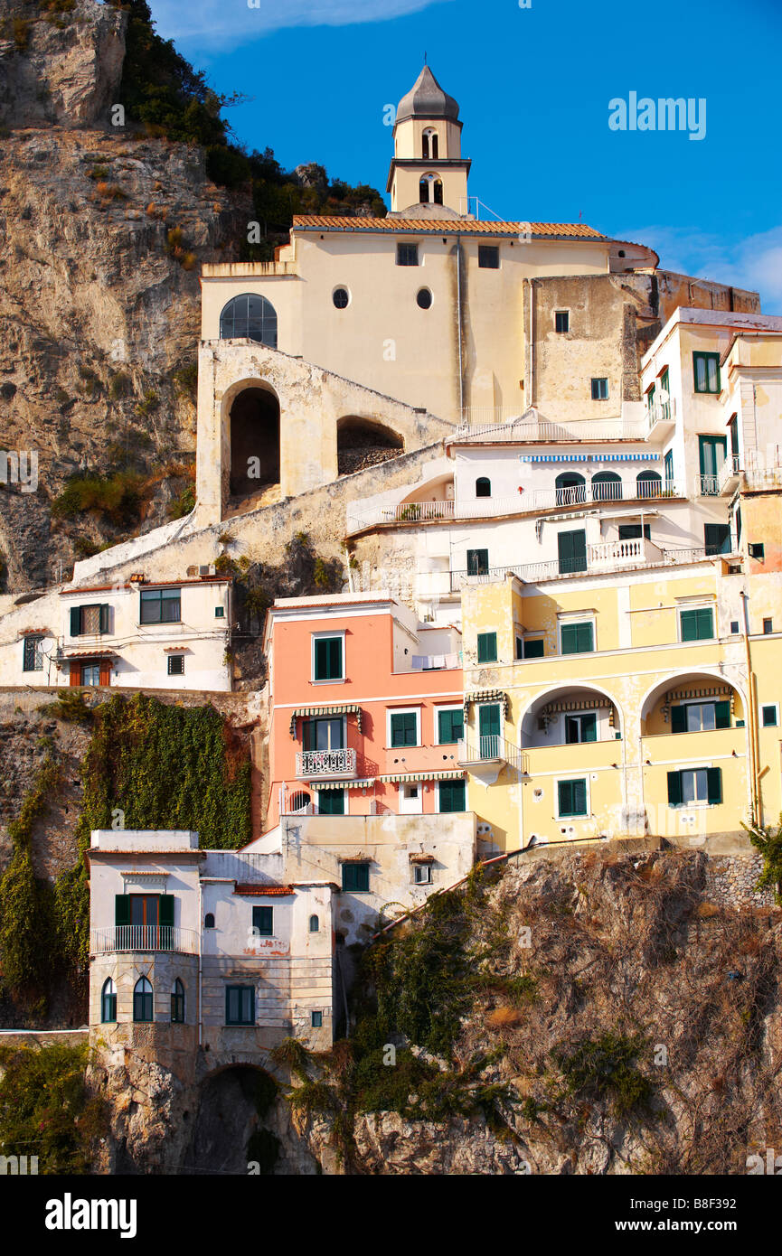 Amalfi costa italiana città sulla collina. Italia Foto Stock