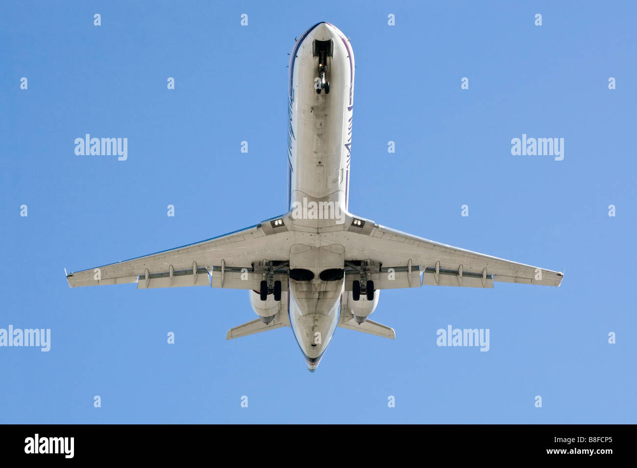 Un Challenger CRJ700 di Horizon Airways landing Foto Stock