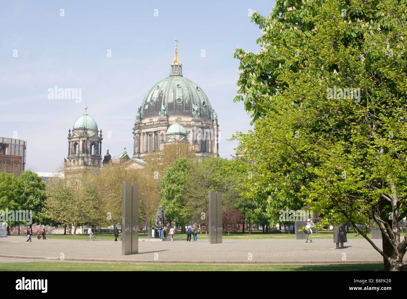 Un parco, vicino al Berliner Dom Foto Stock