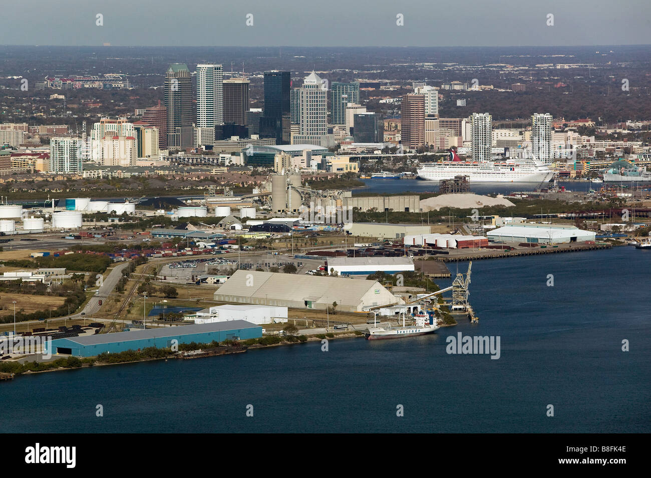 Vista aerea al di sopra di Tampa Bay port downtown Foto Stock