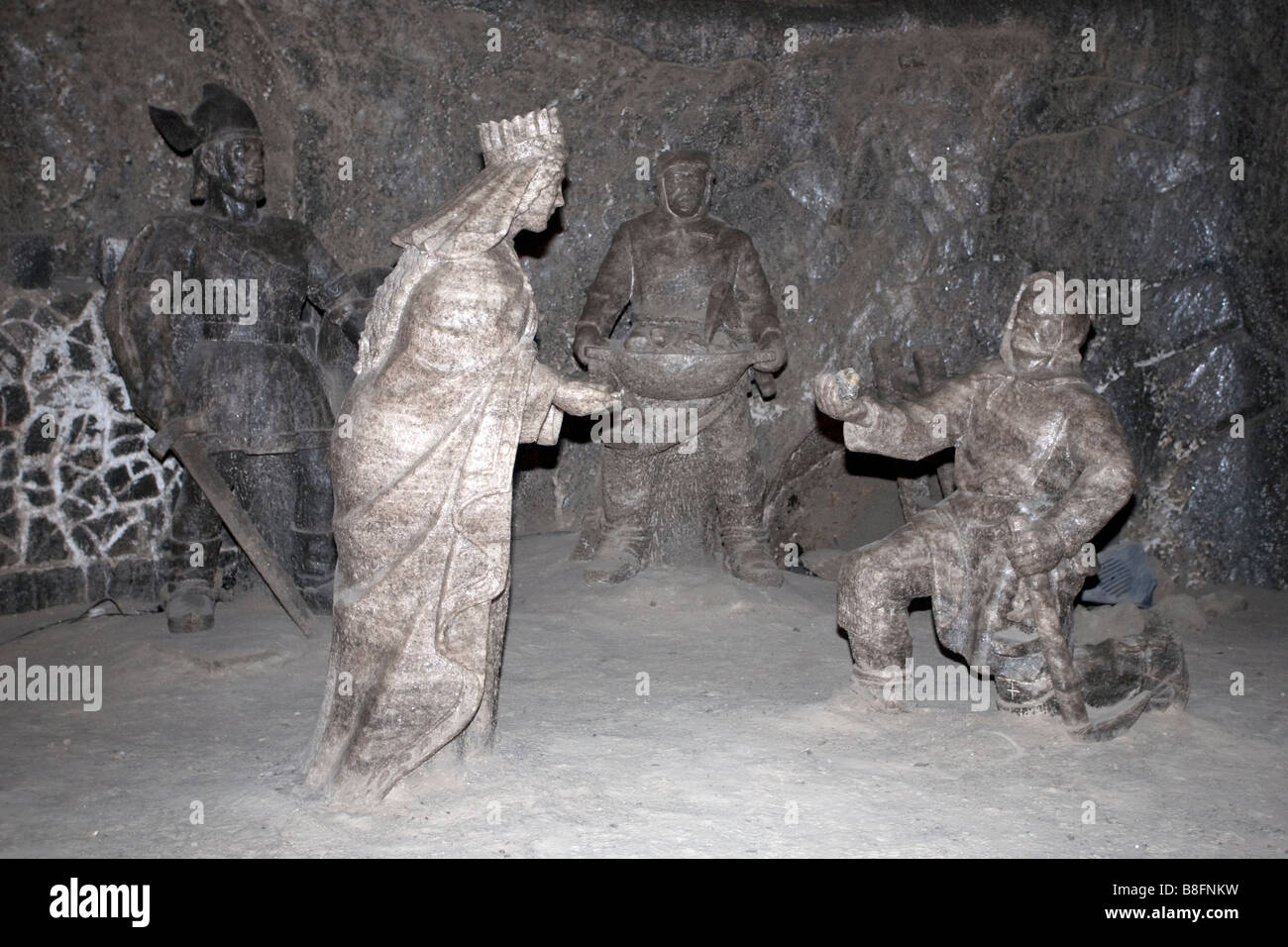 Scolpire la leggenda della principessa Kinga riunirmi con il suo anello. Le miniere di sale di Wieliczka, Cracovia in Polonia Foto Stock