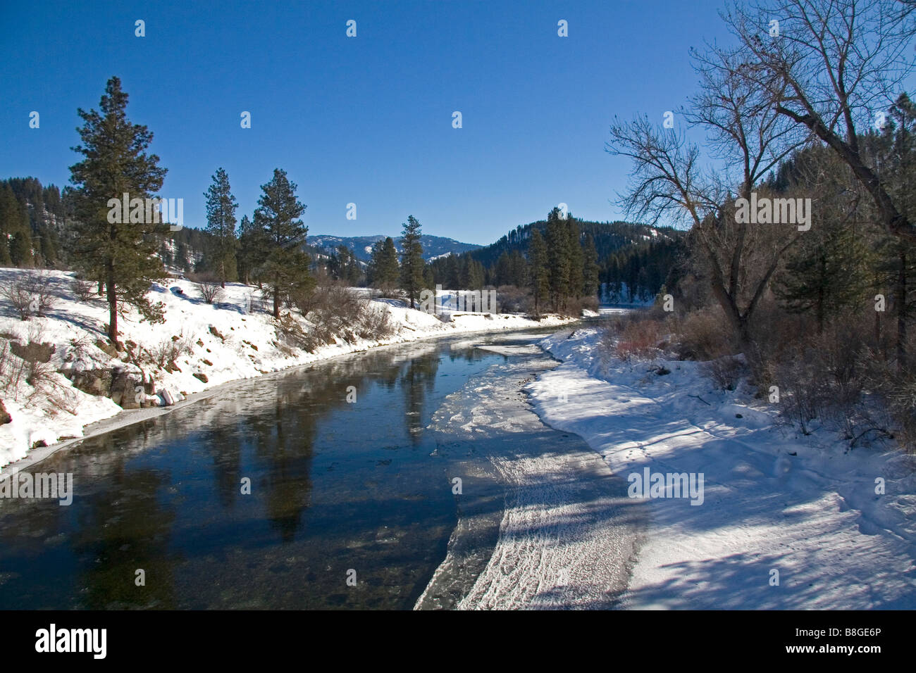 Il fiume Payette sud Forcella durante l inverno nella contea di Boise Idaho USA Foto Stock