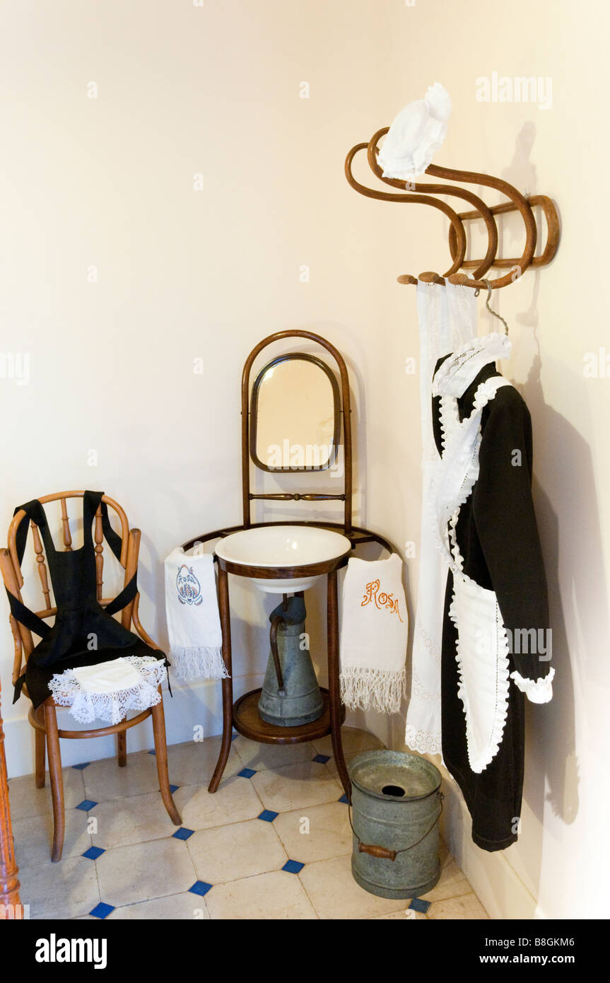 Inizio del XX secolo la stanza della domestica presso la Casa Mila di Antoni Gaudi, Barcellona, Spagna Foto Stock