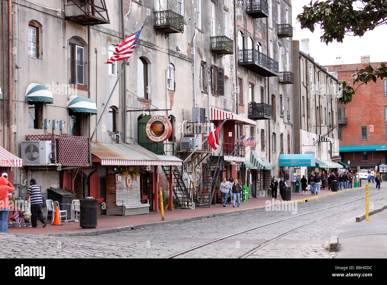 Centro storico di River Street downtown waterfront, Savannah, Georgia USA Foto Stock