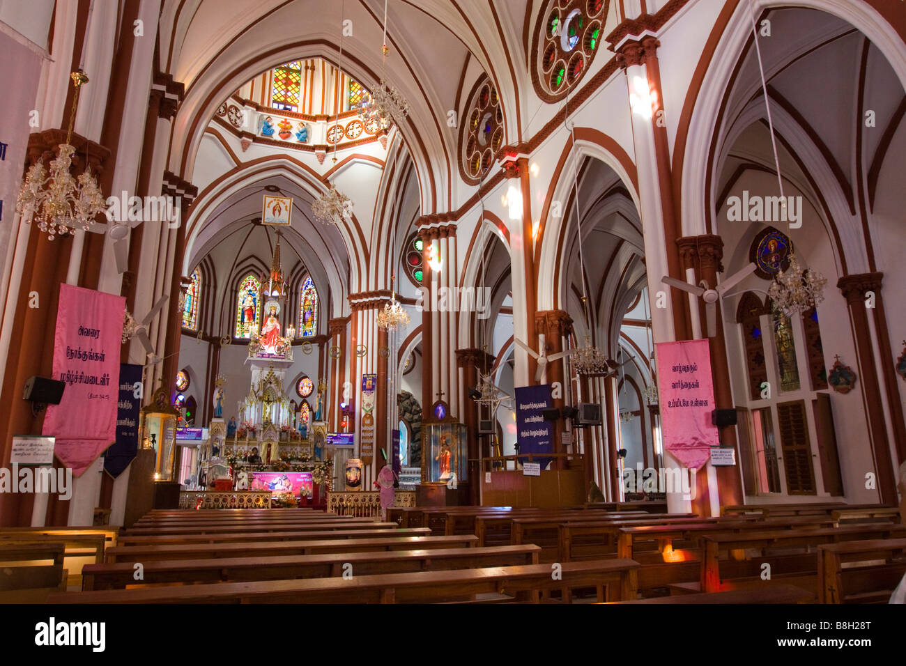 India Pondicherry Sud Boulevard del Sacro Cuore di Gesù chiesa interno Foto Stock