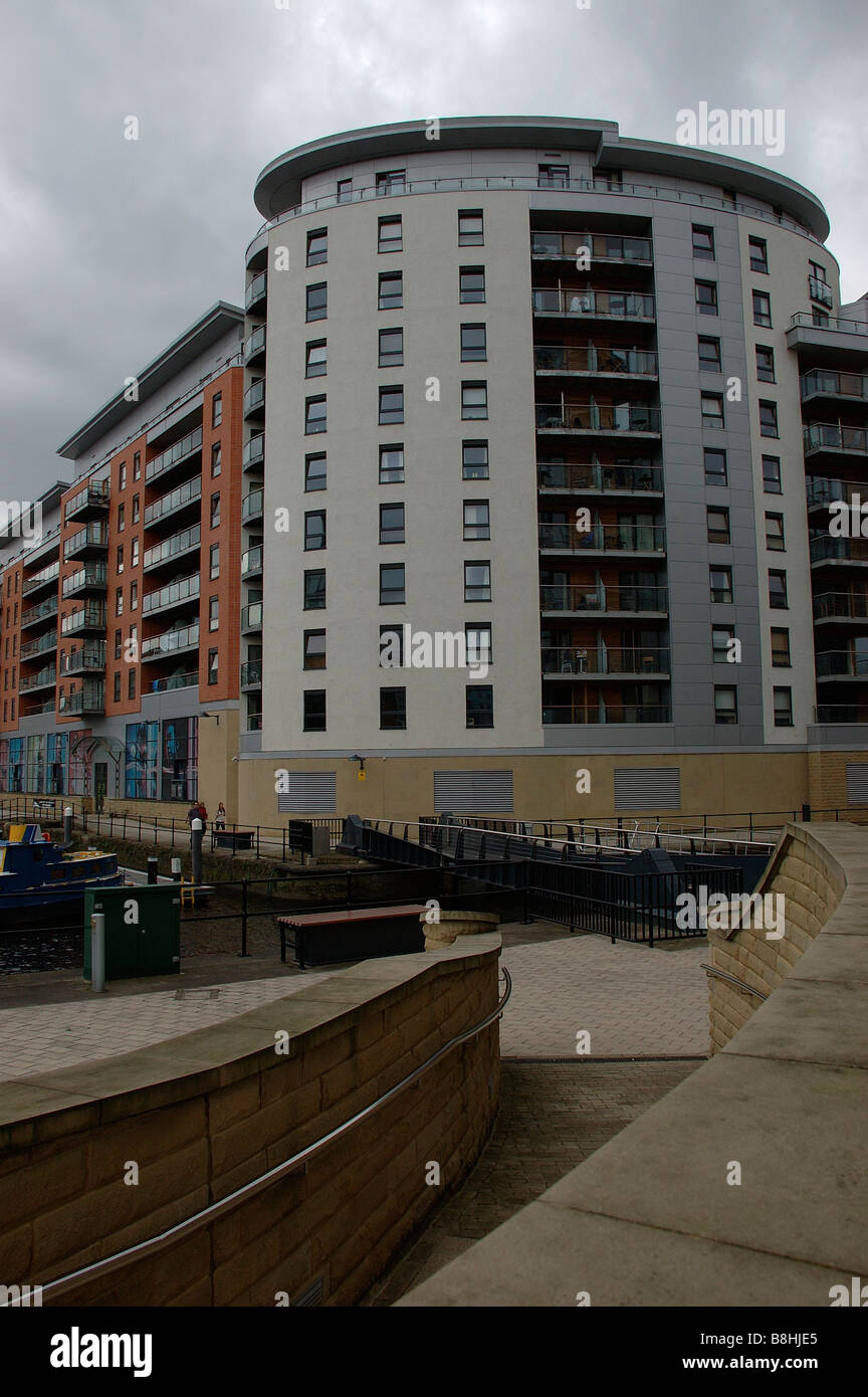 Nuovi appartamenti, appartamenti, negozi, Clarence Dock, Leeds, nello Yorkshire, Inghilterra, Regno Unito, Europa Foto Stock
