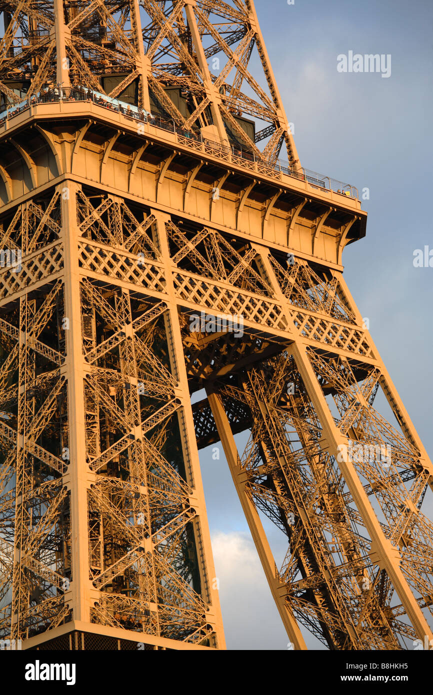 Dettaglio della Torre Eiffel, Parigi, Francia Foto Stock