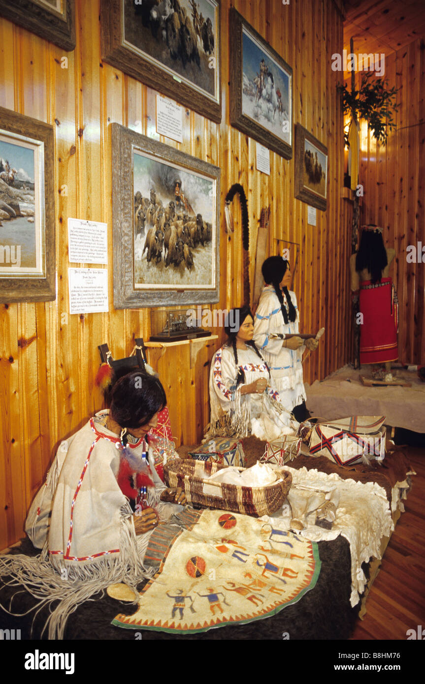 Interno del Museo Indiano del Nord America al Crazy Horse Memorial in Black Hills del Dakota del Sud Foto Stock