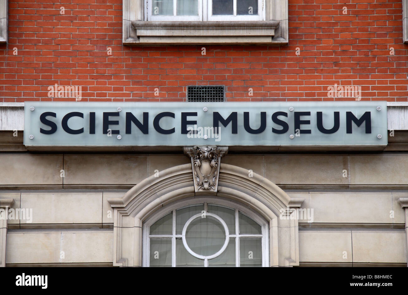 Segno sopra l' entrata principale del Museo della Scienza di Londra. Feb 2009 Foto Stock