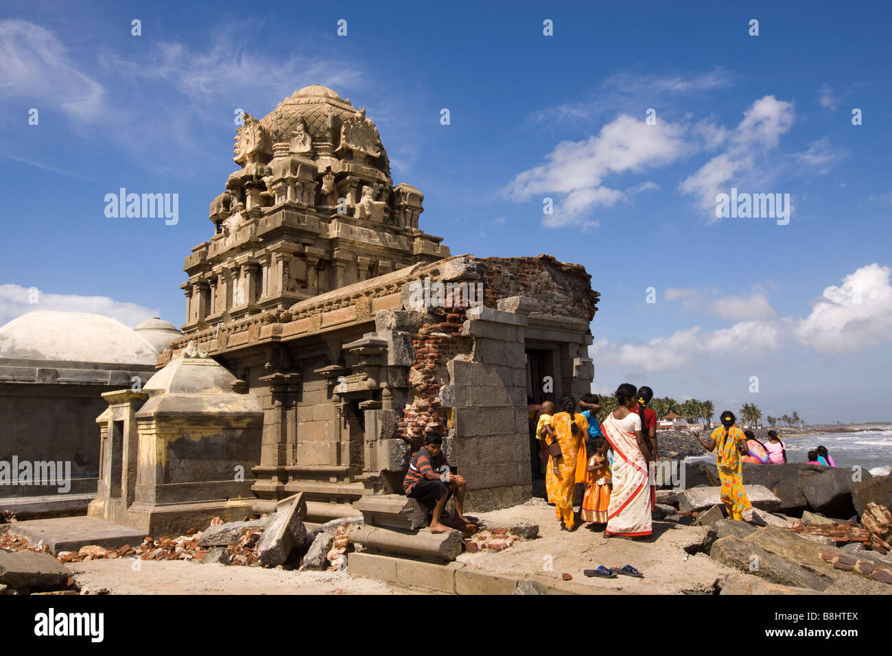 India Tamil Nadu Tranquebar Tharangambadi danneggiati dallo tsunami antica Riva Hindu Temple Foto Stock