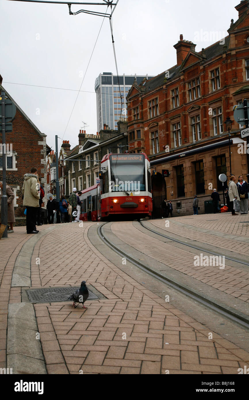 Tramlink on Crown Hill, Croydon, Londra Foto Stock