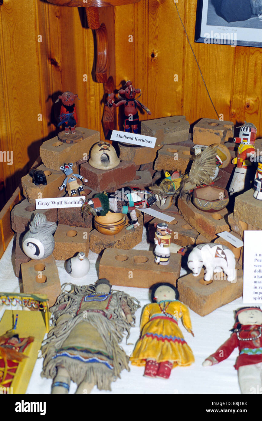 Artefatti nel Museo di indiani del Nord America al Crazy Horse Memorial in Black Hills del Dakota del Sud Foto Stock