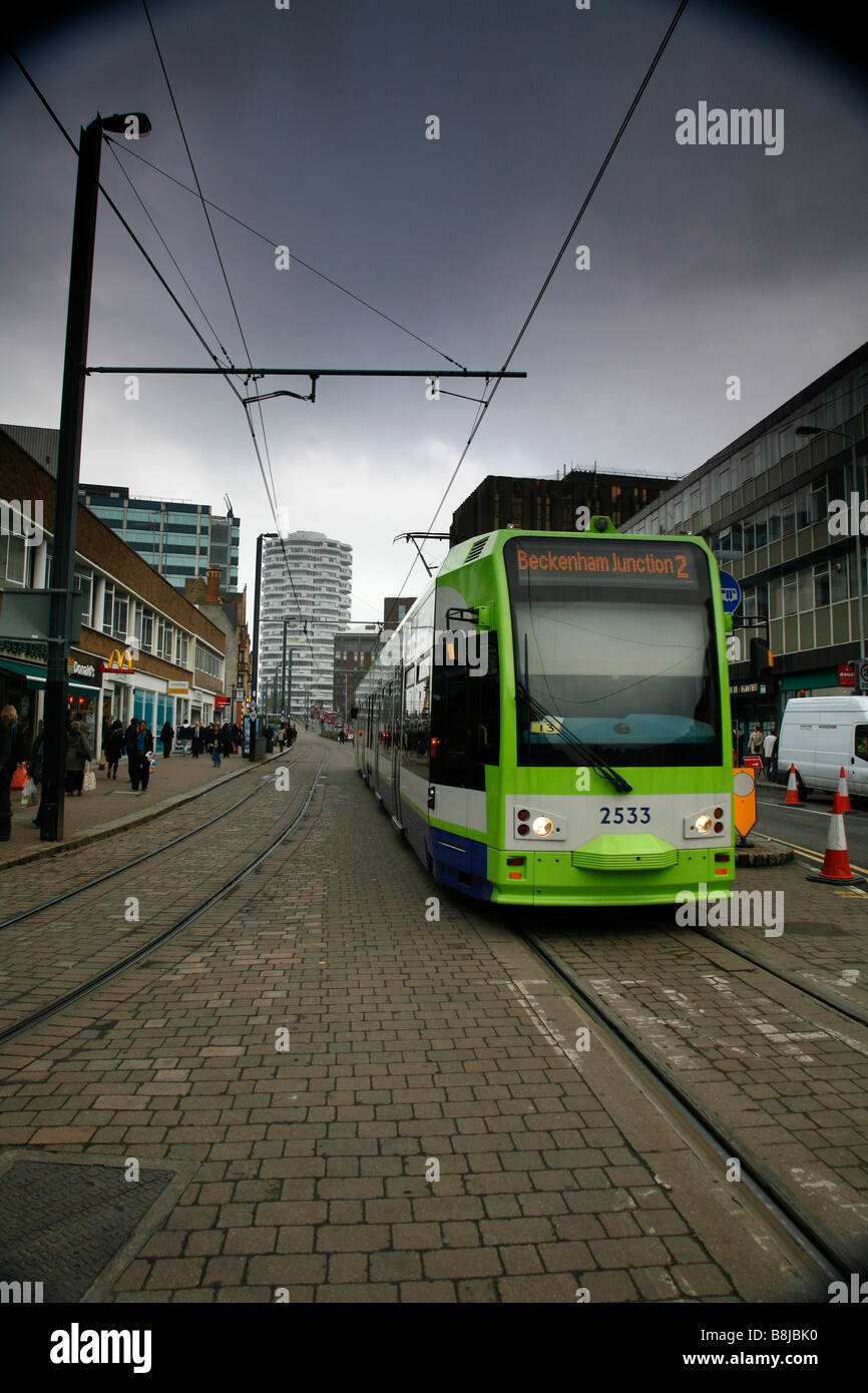 Tramlink in George Street, Croydon, Londra Foto Stock