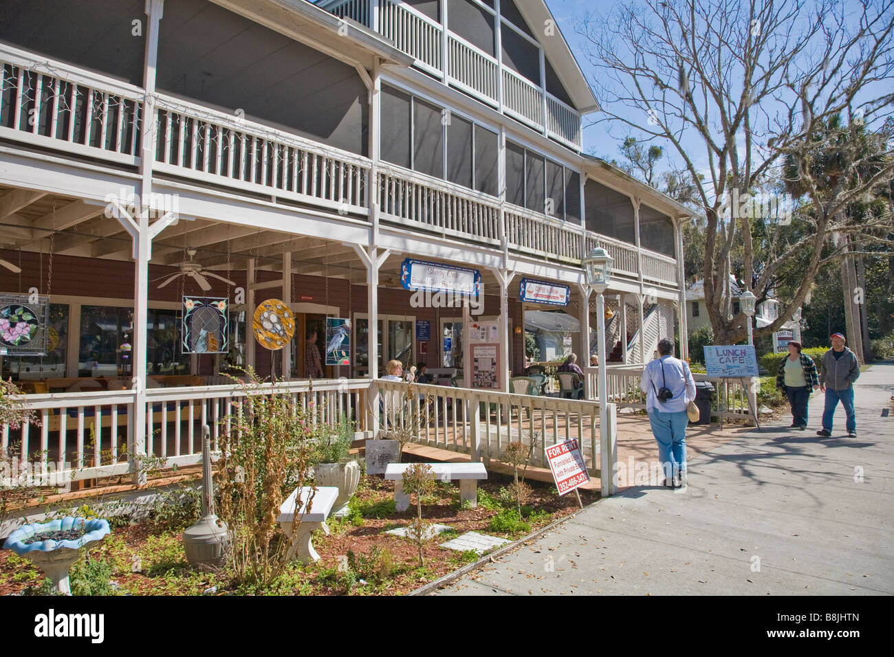 Seminario NW Avenue nel Quartiere Storico elencato sul registro nazionale dei luoghi storici di Micanopy Florida Foto Stock