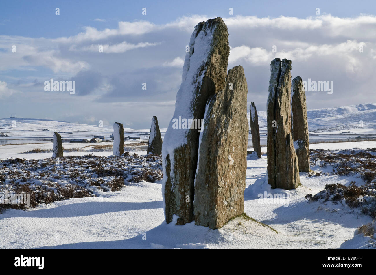 anello dh DI BRODGAR ORKNEY cerchio di pietra neolitico henge neve siti patrimonio mondiale dell'unesco regno unito inverno pietre storiche stazionate scozia Foto Stock