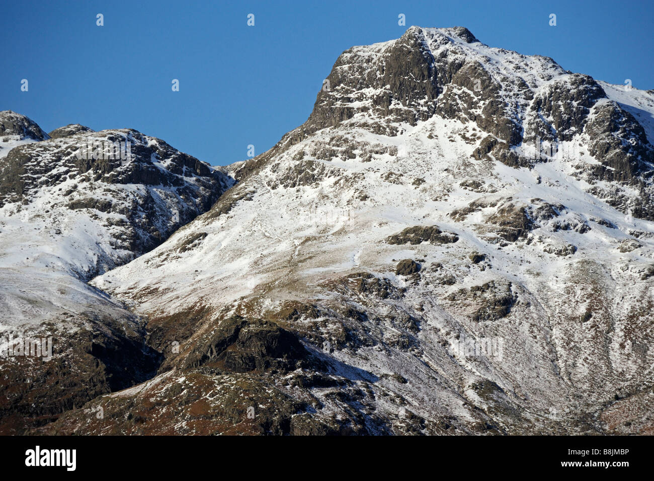 Harrison Stickle e Dungeon Ghyll. Grande Langdale. Parco Nazionale del Distretto dei Laghi, Cumbria, England, Regno Unito, Europa. Foto Stock