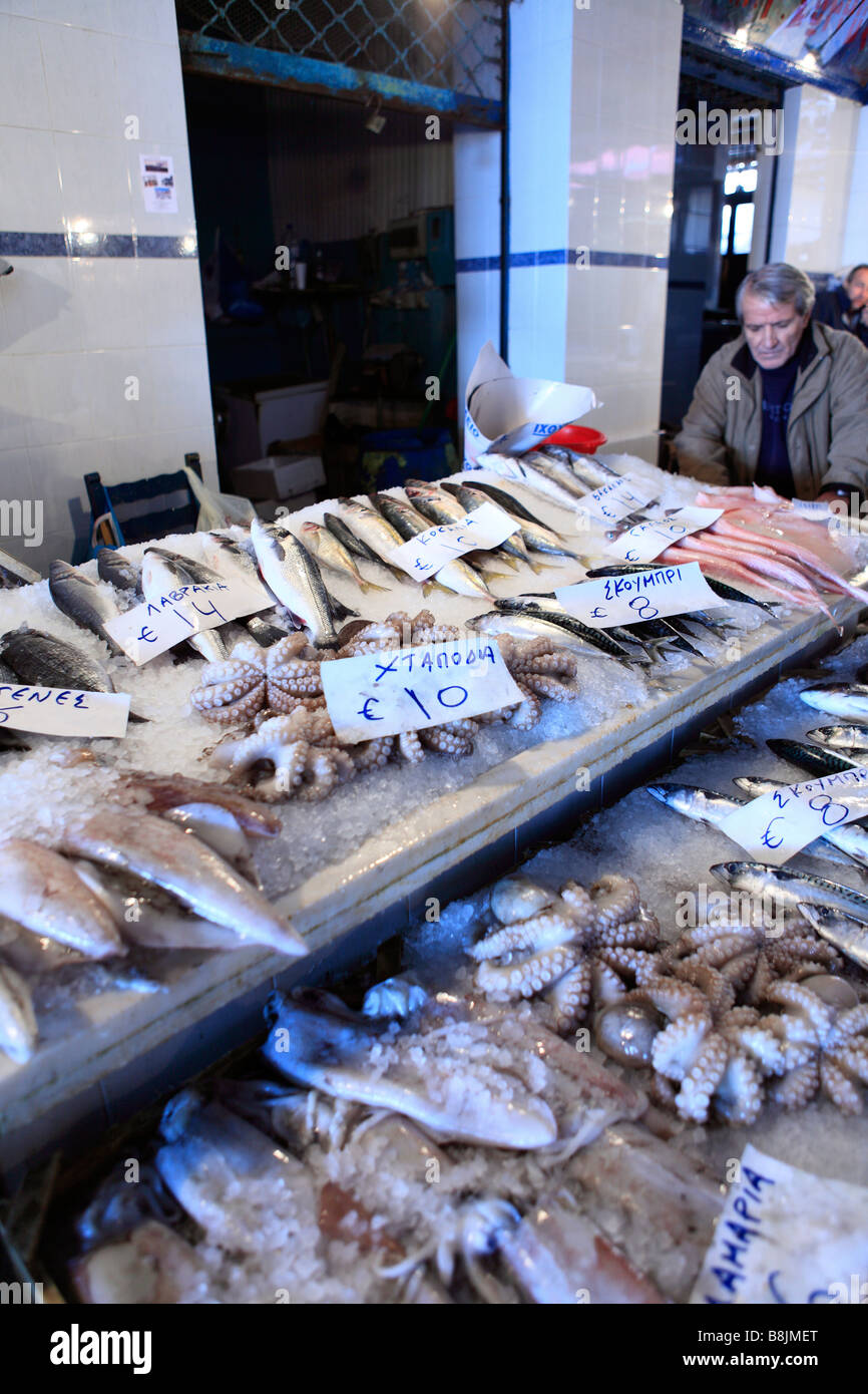 Grecia GOLFO SARONICO EGINA isola il mercato del pesce Foto Stock