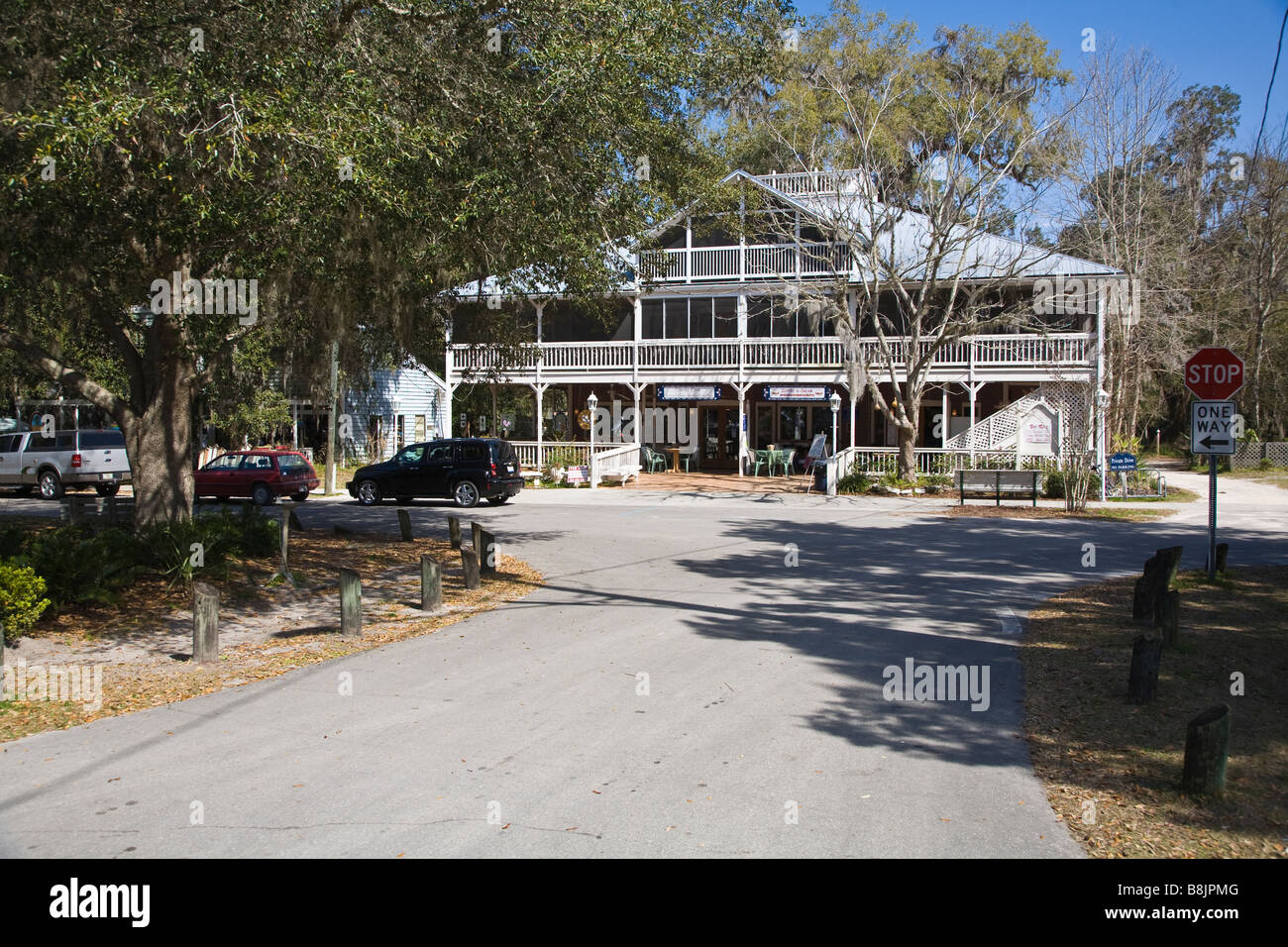 Seminario NW Avenue nel Quartiere Storico elencato sul registro nazionale dei luoghi storici di Micanopy Florida Foto Stock