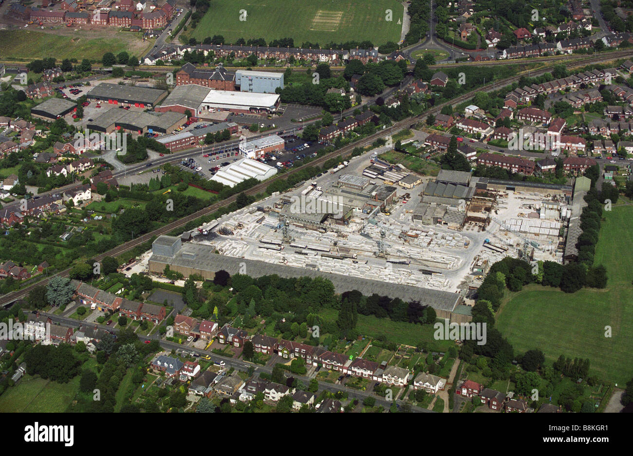 Vista aerea di Lichfield Staffordshire REGNO UNITO Inghilterra con Shorbutts Lane e Birmingham Road Foto Stock