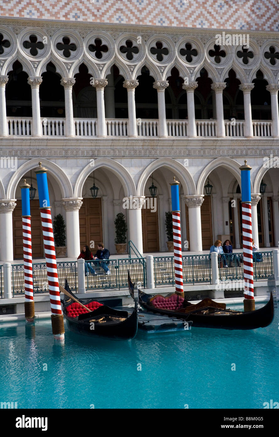 Gondola al Venetian Hotel e Casinò sulla Strip di Las Vegas, Nevada, STATI UNITI D'AMERICA Foto Stock