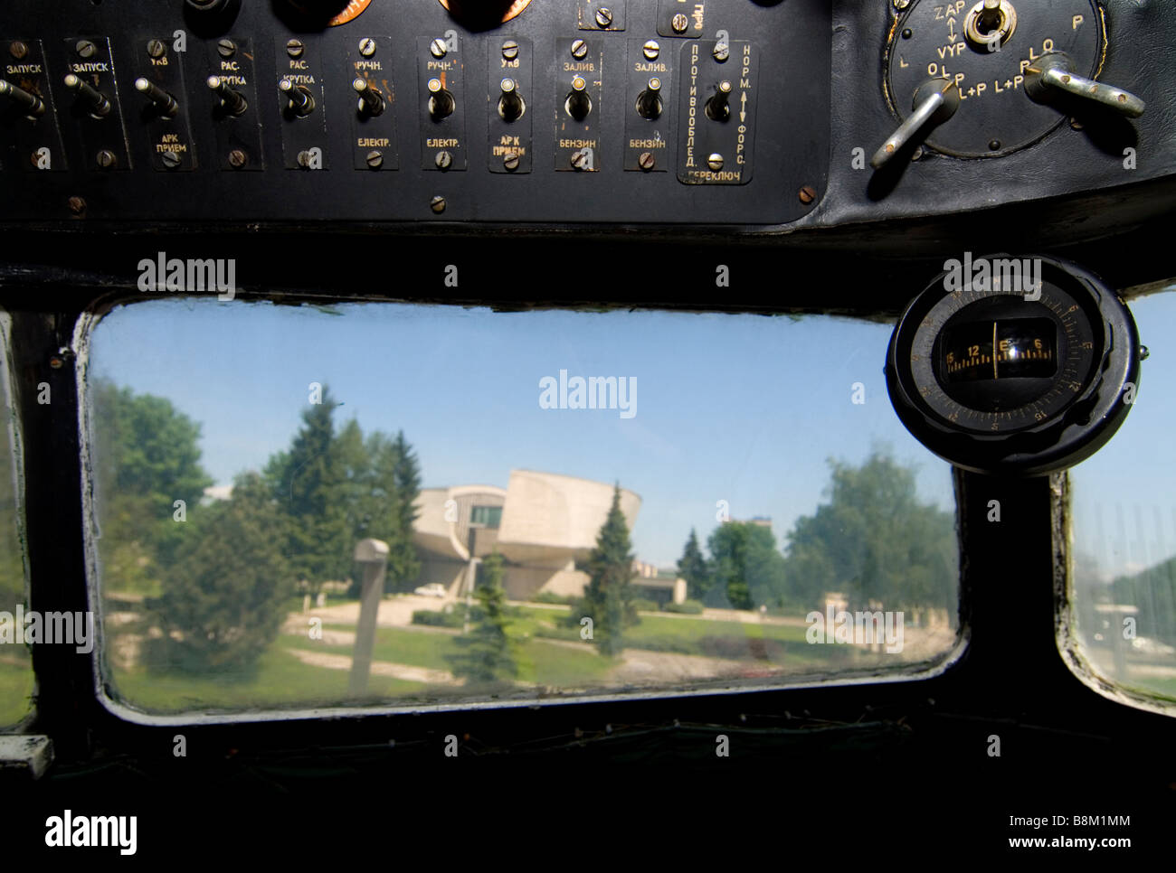 Il cockpit del Lisunov Li 2 aeroplano Foto Stock