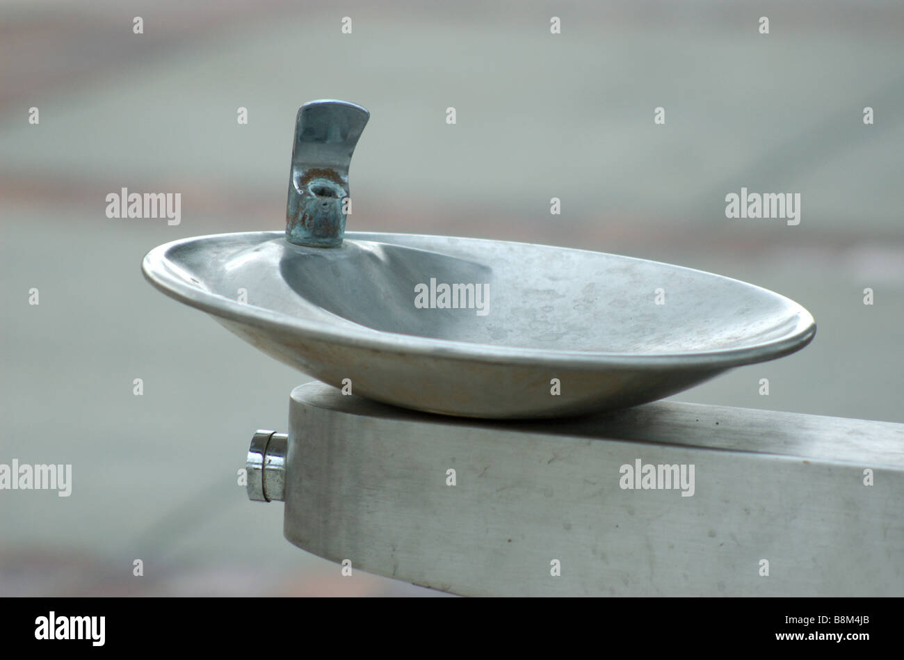 Una pubblica fontana di acqua Foto Stock