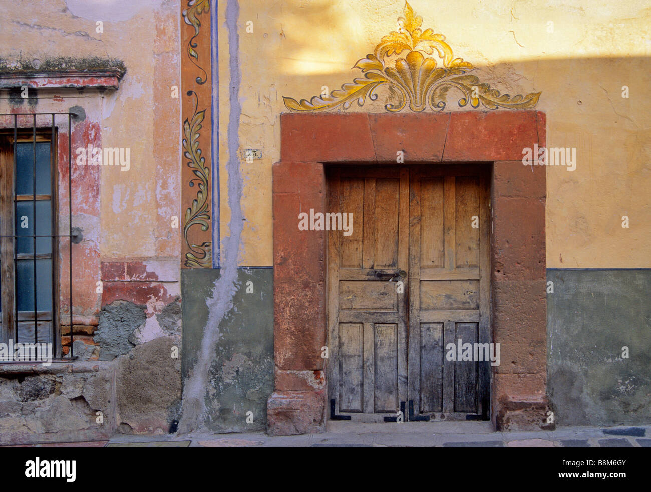 Casa porta a Calle Aldama street in San Miguel De Allende Messico Foto Stock