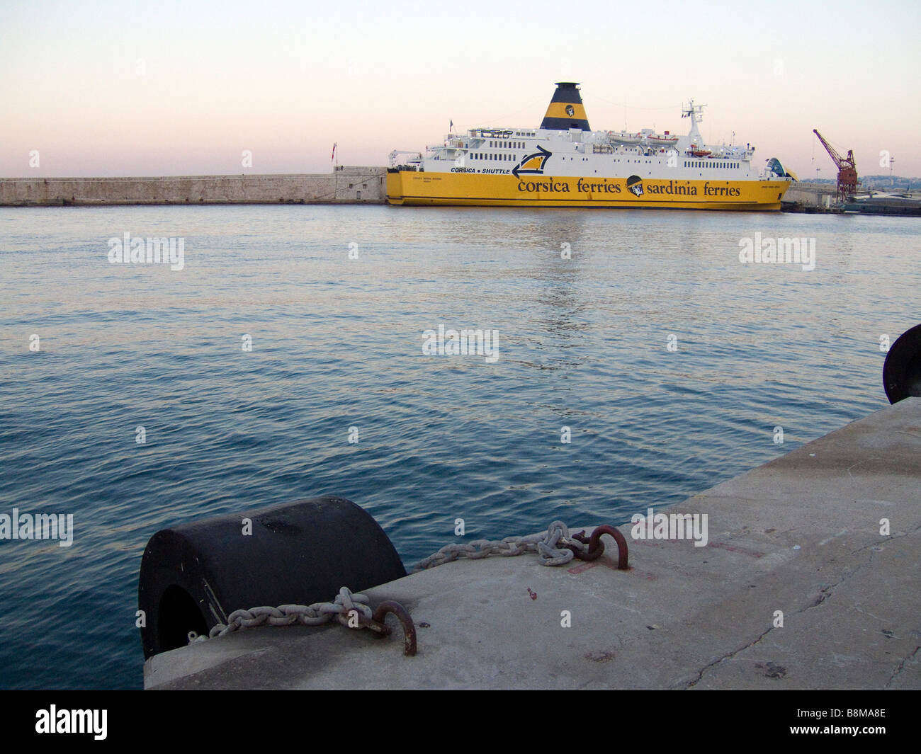 Una barca di traghetto tra Nizza, Francia e Corsica Foto stock - Alamy