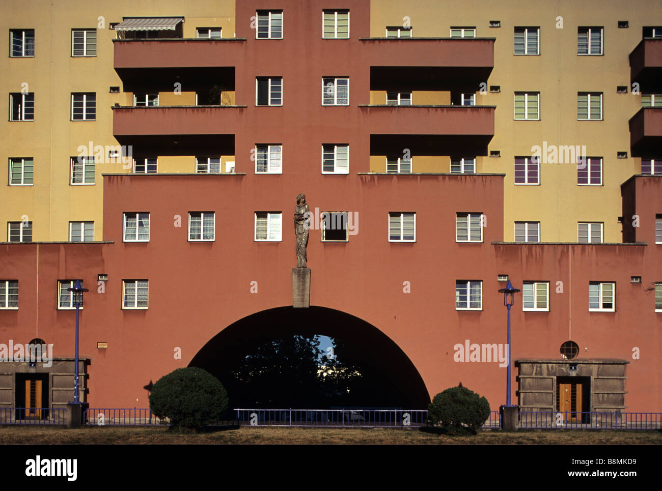 Karl Marx Hof o Karl-Marx-Hof (1930), Inizio Appartamenti modernista da Karl Ehn, Vienna, Austria Foto Stock