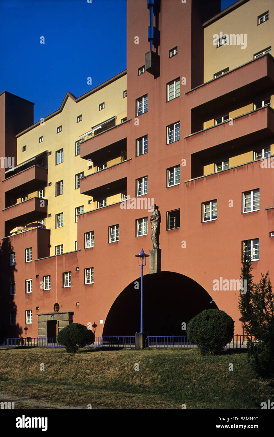 Karl Marx Hof o Karl-Marx-Hof (1930), Inizio Appartamenti modernista da Karl Ehn, Vienna, Austria Foto Stock