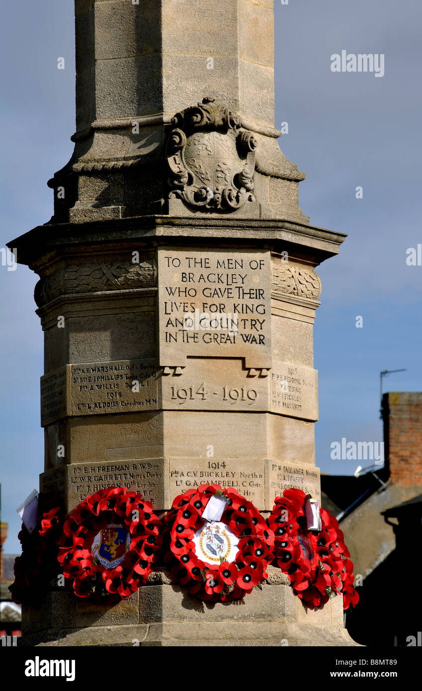 Il Memoriale di guerra, Brackley, Northamptonshire, England, Regno Unito Foto Stock