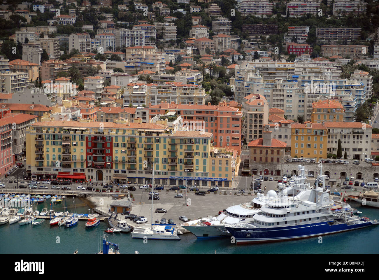Una vista sul porto di Nizza da Chateau Nizza Francia Cote d azzurro Costa Azzurra Foto Stock