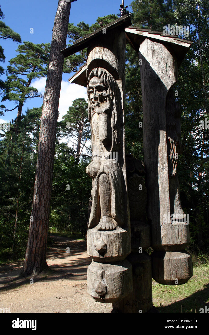 Scultura in legno a le streghe' Colle di Juodkrante sul Curonian/Neringa sputare in Lituania Foto Stock