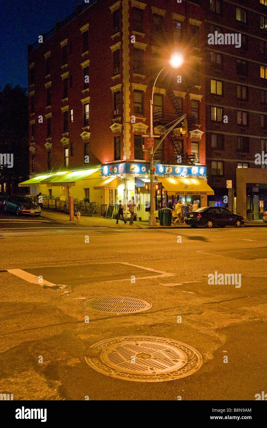 Scena di strada di 93street di notte Foto Stock