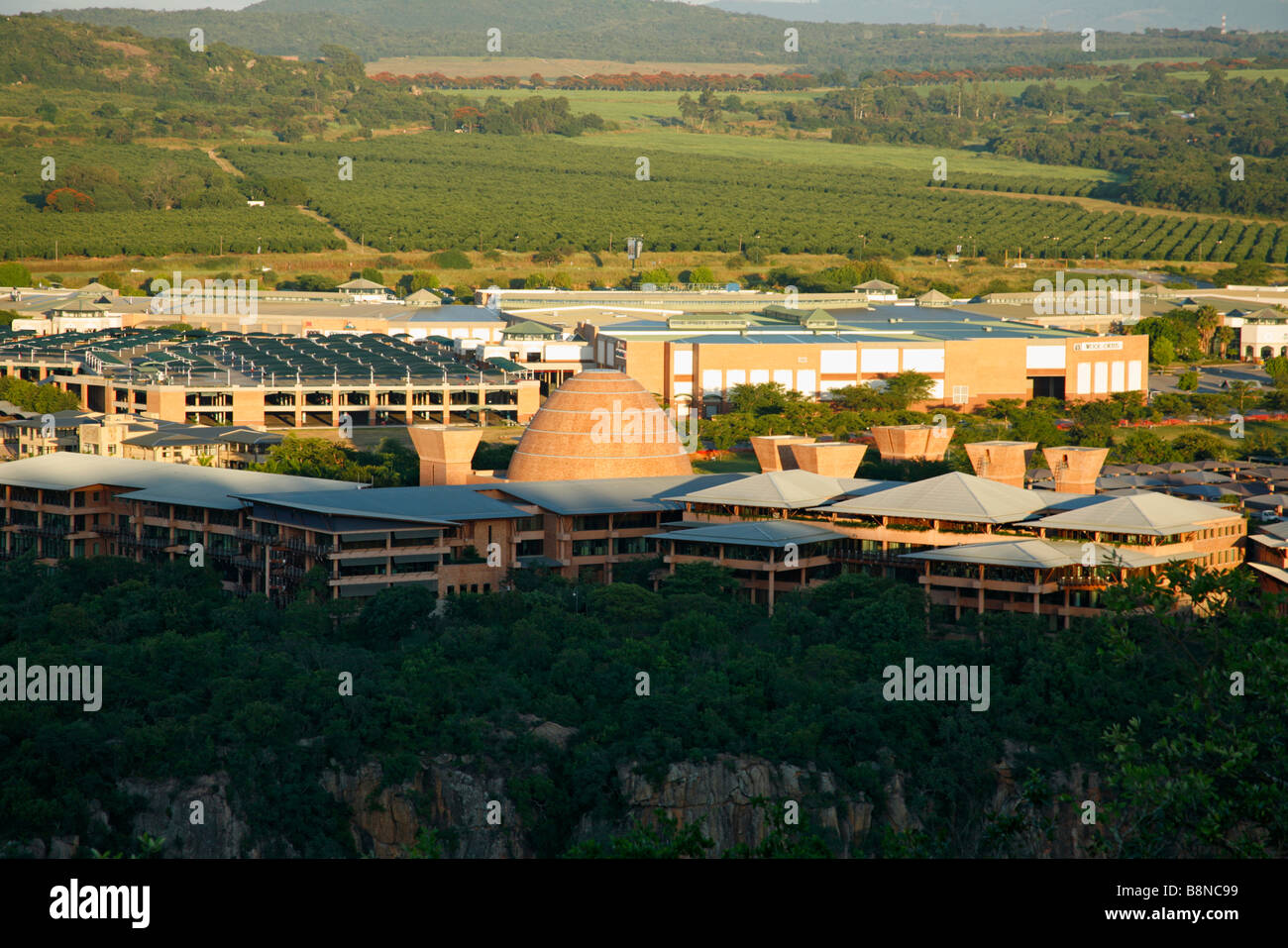 Il Mpumalanga edifici governativi impostare la panoramica campagna di Nelspruit Foto Stock