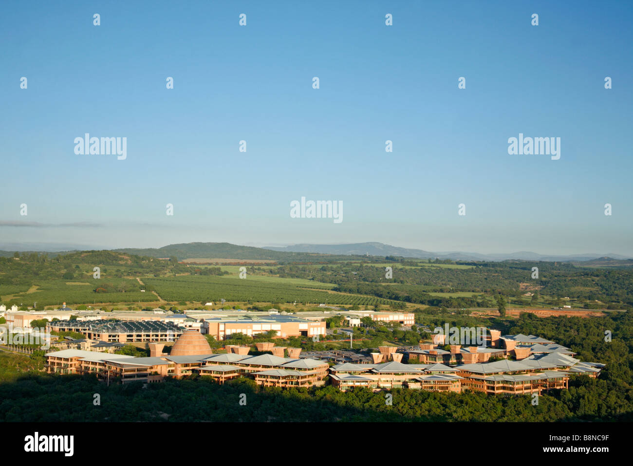 Il Mpumalanga edifici governativi impostare la panoramica campagna di Nelspruit Foto Stock