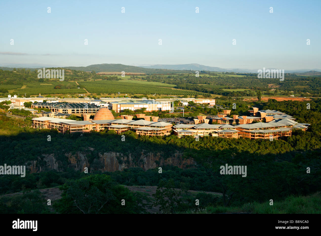 Il Mpumalanga edifici governativi impostare la panoramica campagna di Nelspruit Foto Stock